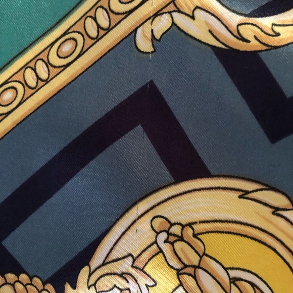 Gorgeous Scarf NWOT - Picture 5 of 5